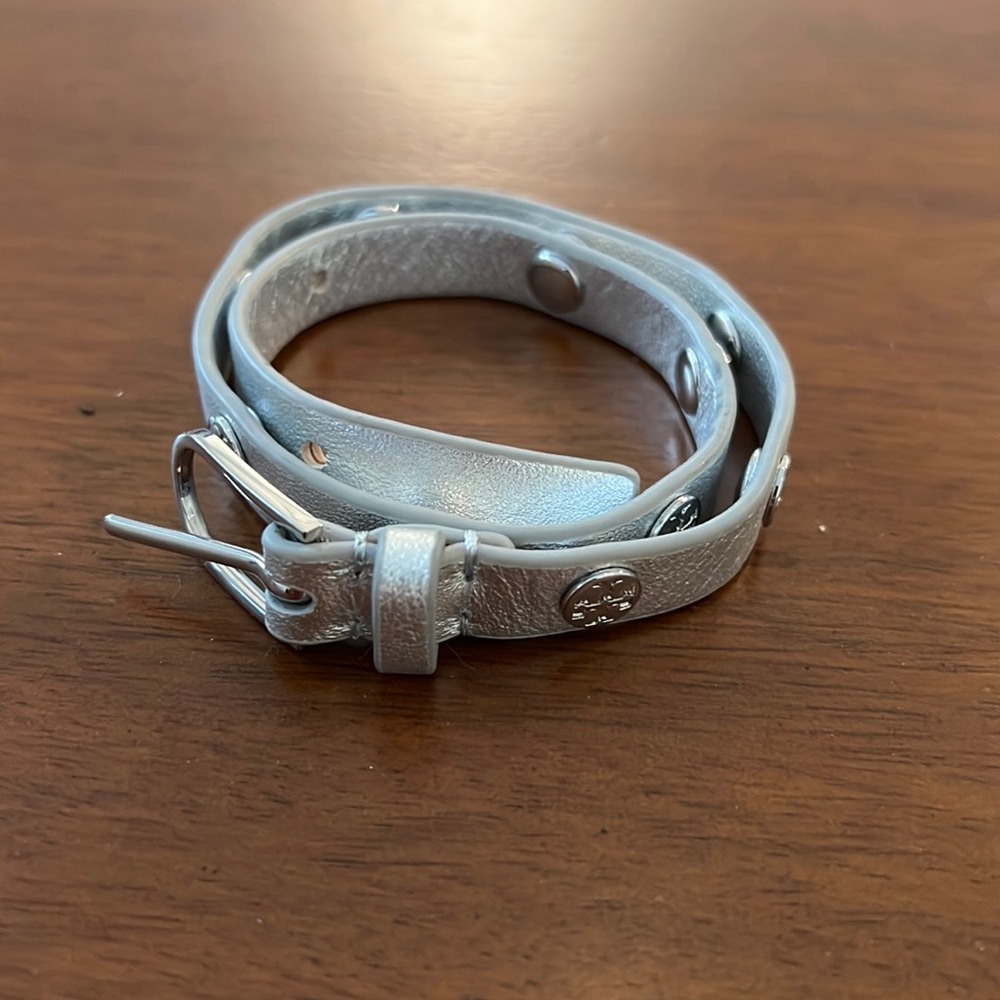 Tory Burch Wrap Bracelet in Silver